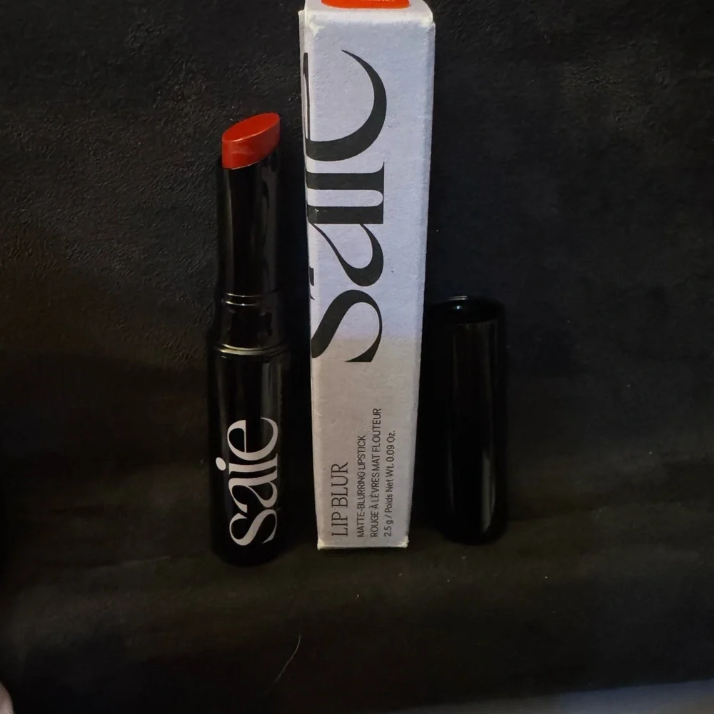 SAIE Lip Blur Lipstick in Classic Vibrant Red NEW In Original Box